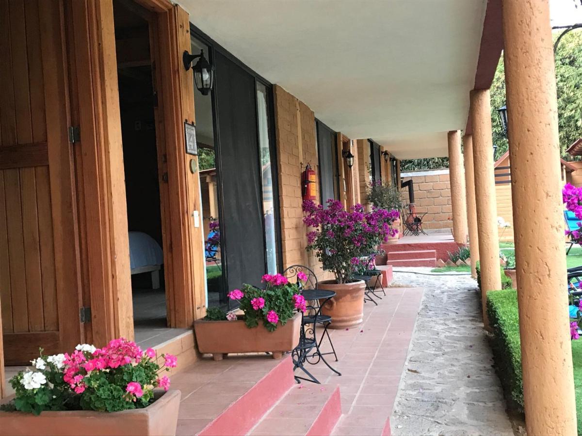 Cabanas Lago Escondido バジェ・デ・ブラボ エクステリア 写真