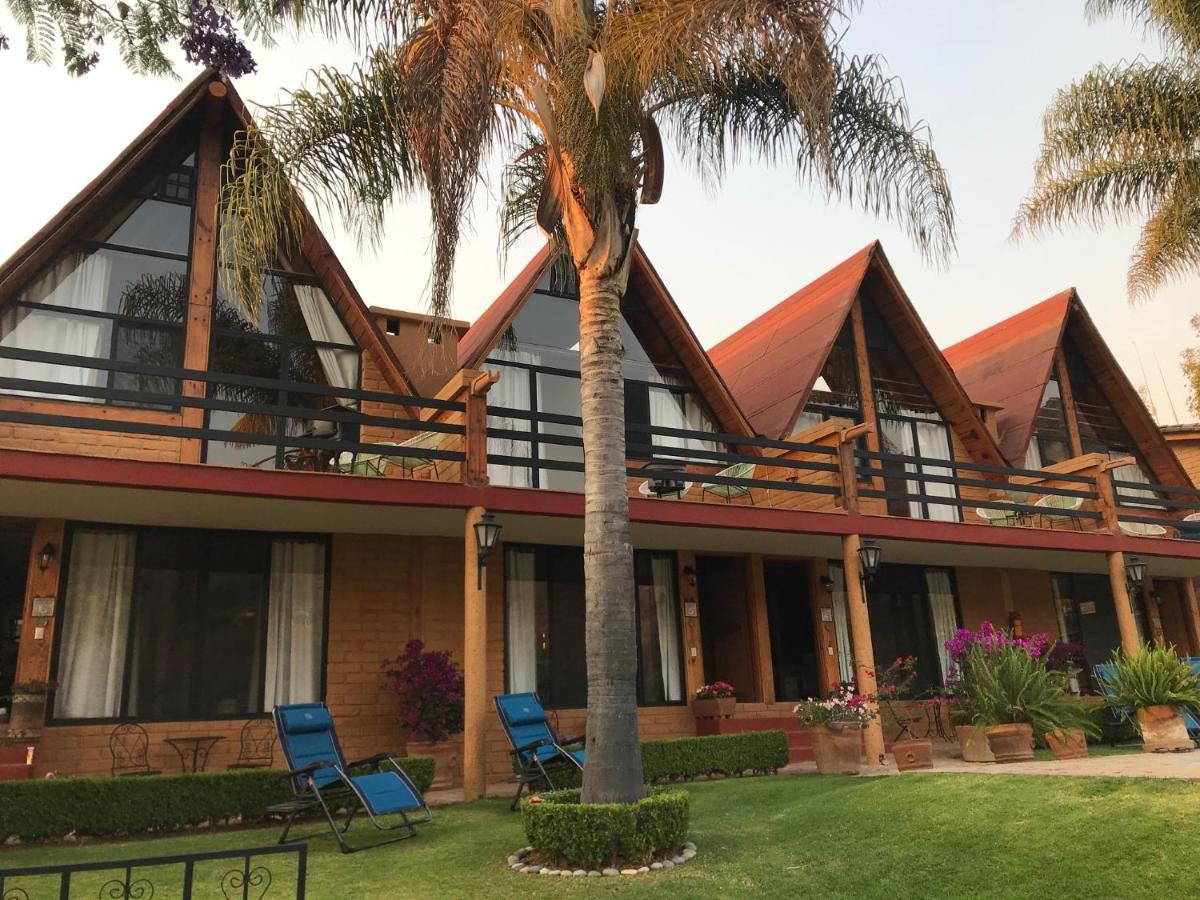 Cabanas Lago Escondido バジェ・デ・ブラボ エクステリア 写真