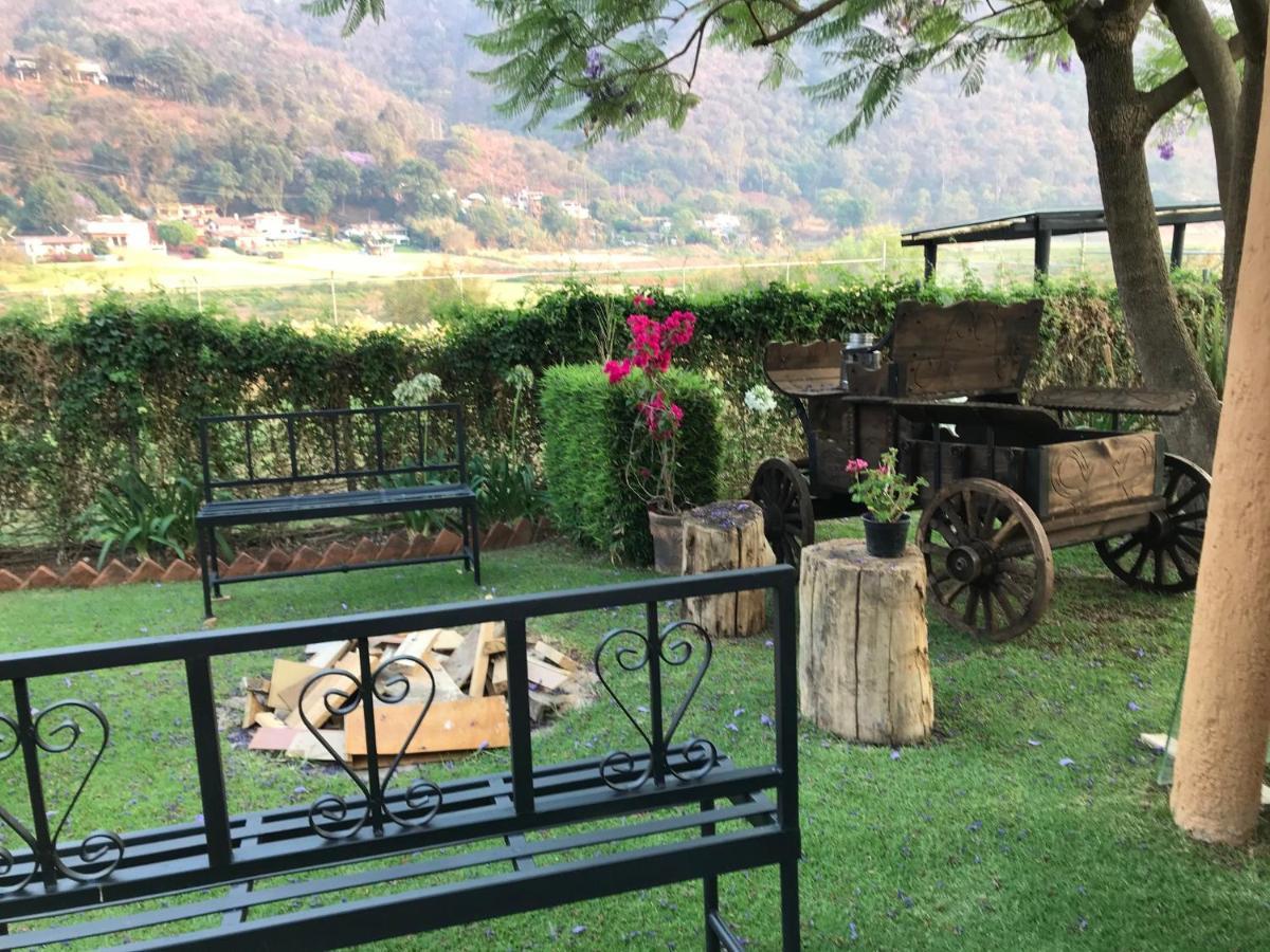 Cabanas Lago Escondido バジェ・デ・ブラボ エクステリア 写真