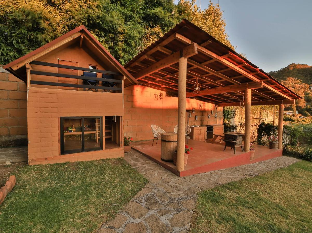 Cabanas Lago Escondido バジェ・デ・ブラボ エクステリア 写真