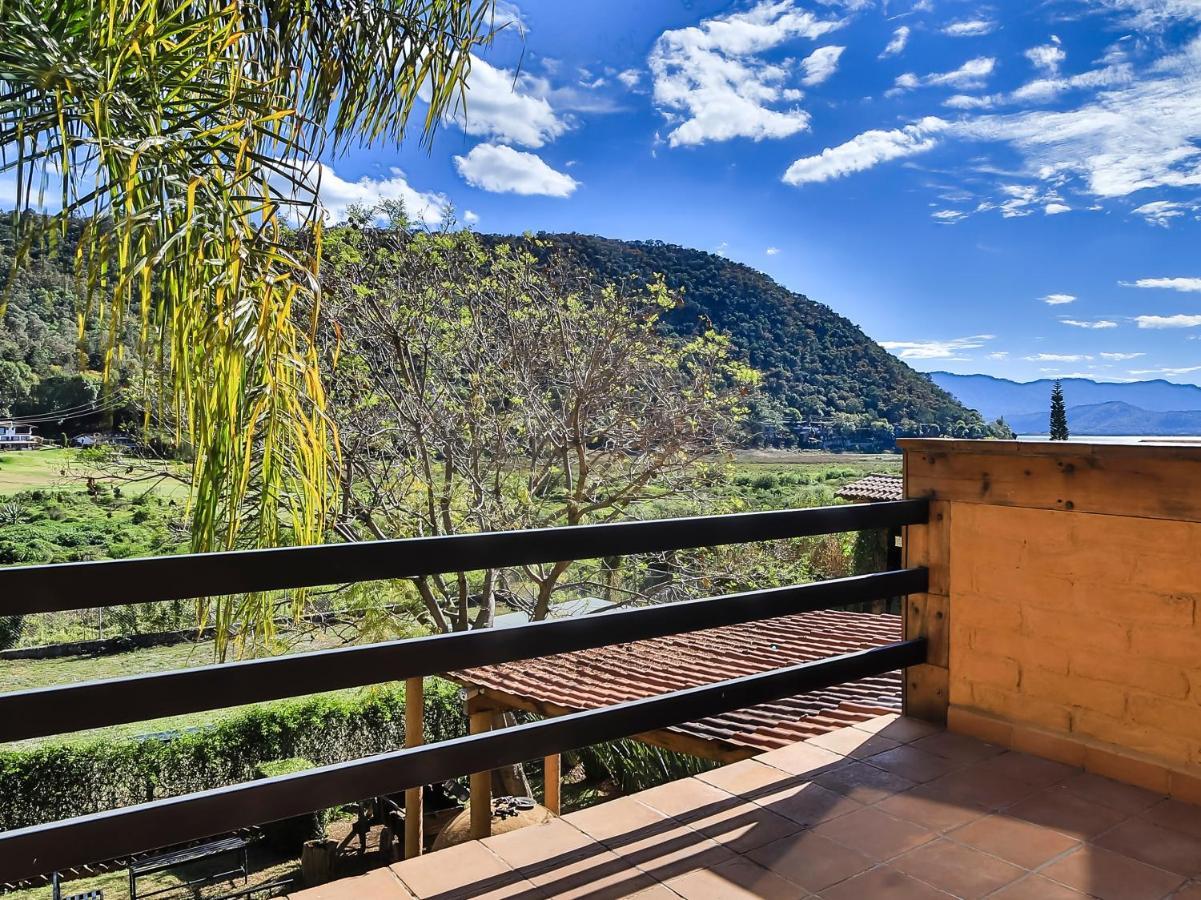 Cabanas Lago Escondido バジェ・デ・ブラボ エクステリア 写真
