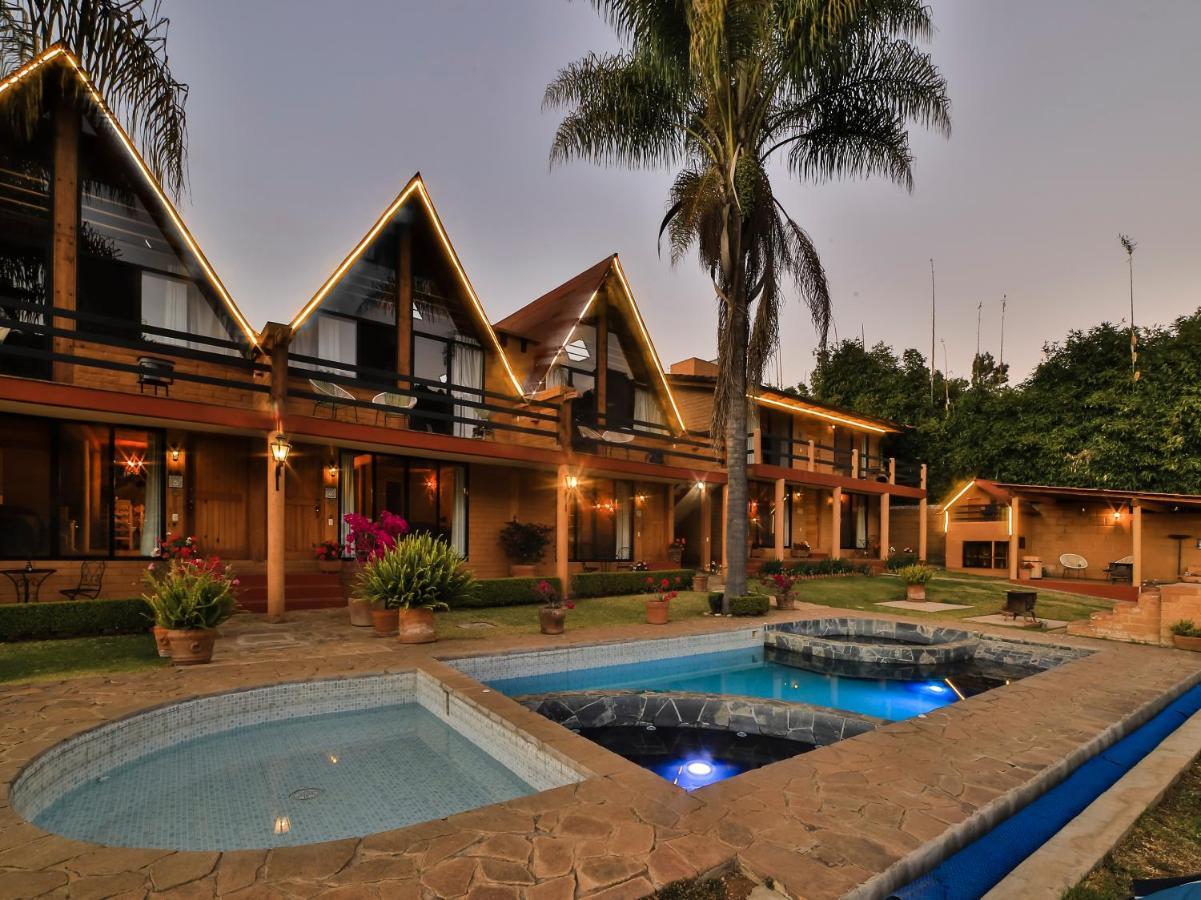 Cabanas Lago Escondido バジェ・デ・ブラボ エクステリア 写真