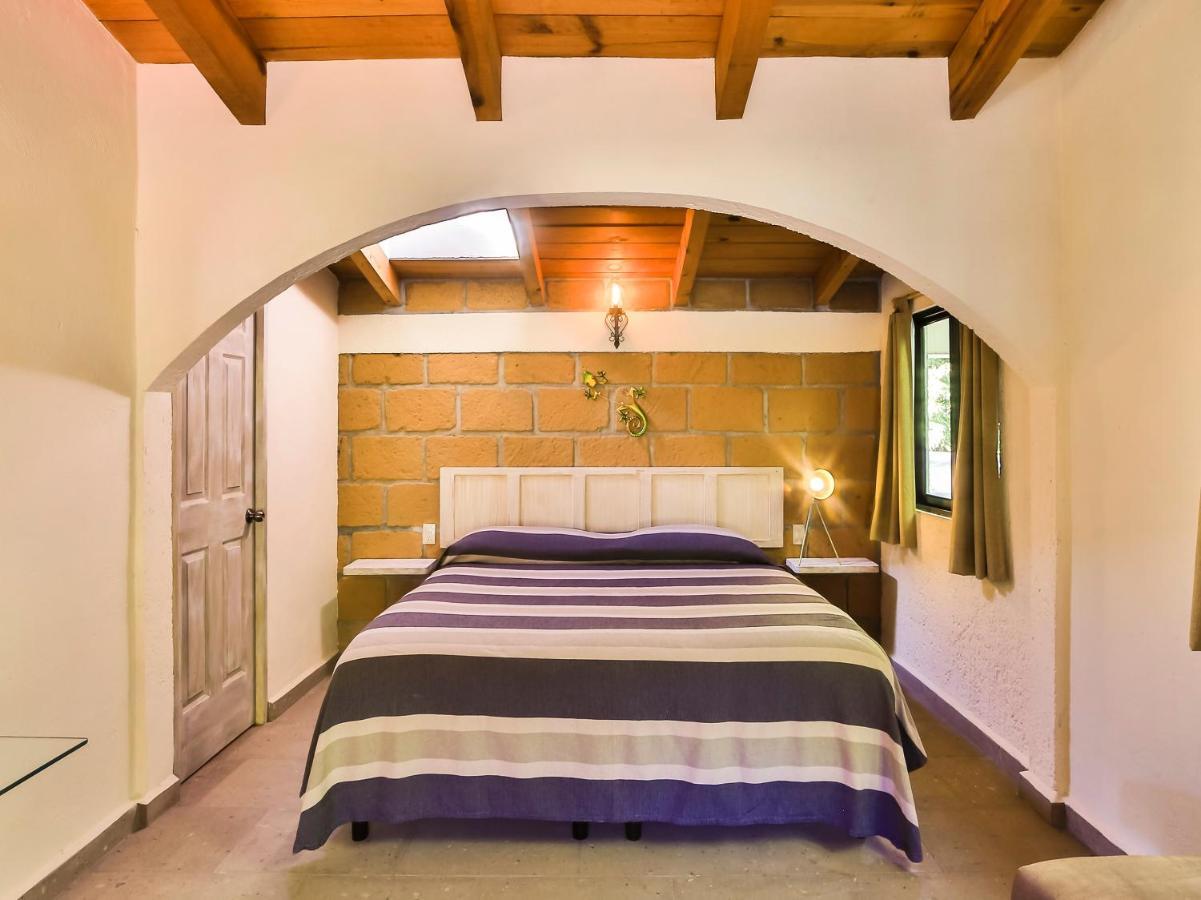 Cabanas Lago Escondido バジェ・デ・ブラボ エクステリア 写真
