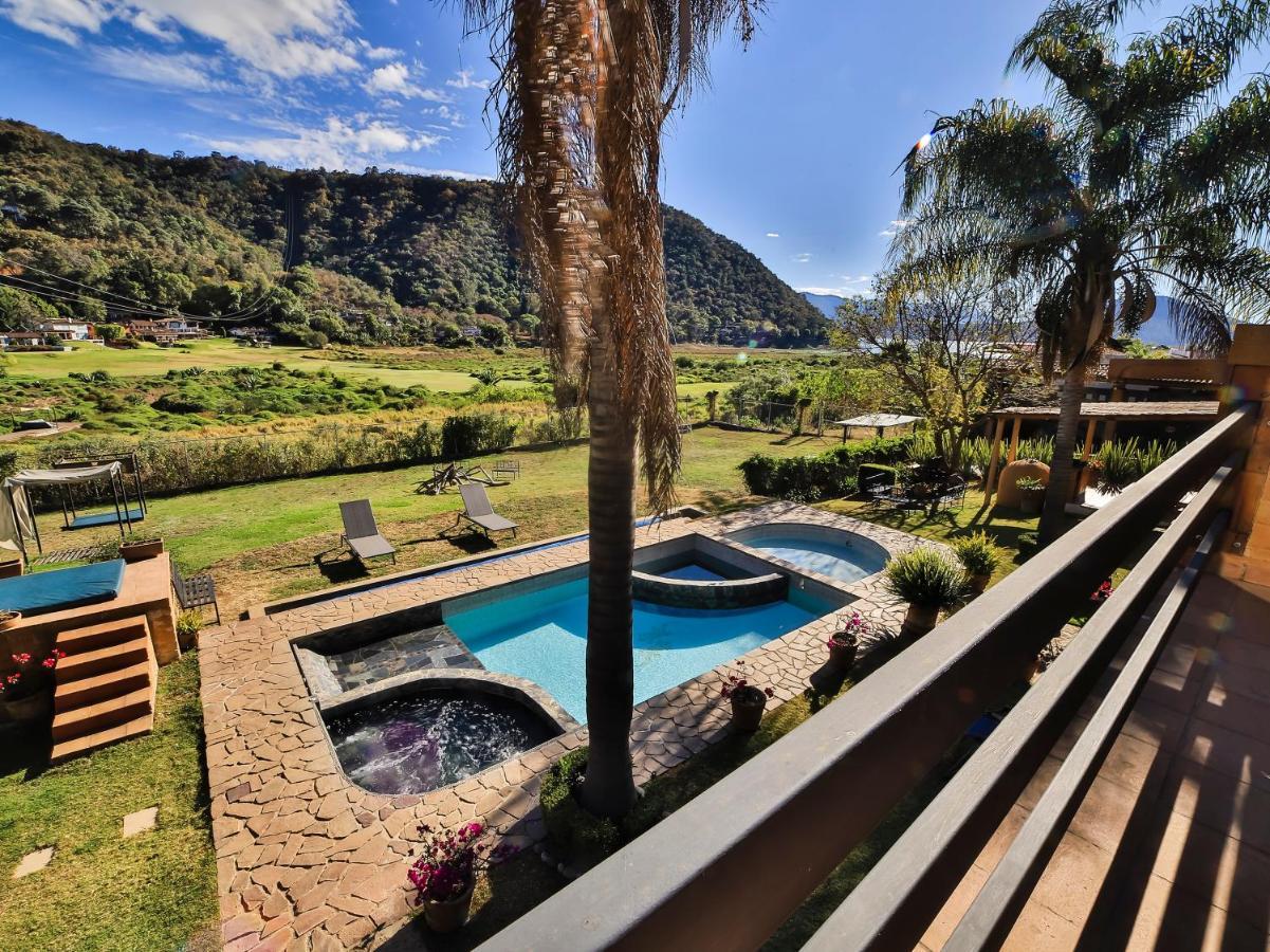 Cabanas Lago Escondido バジェ・デ・ブラボ エクステリア 写真